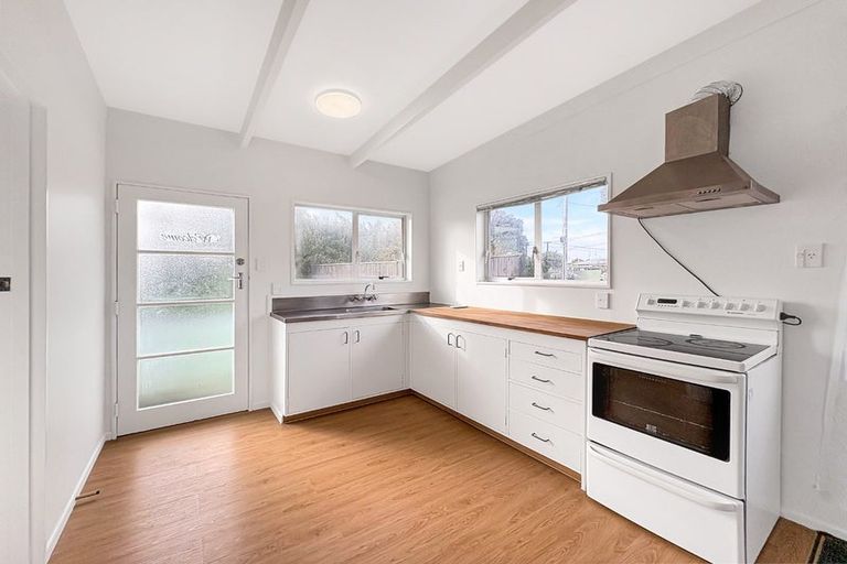 Photo of property in 13a Titoki Street, Castlecliff, Whanganui, 4501