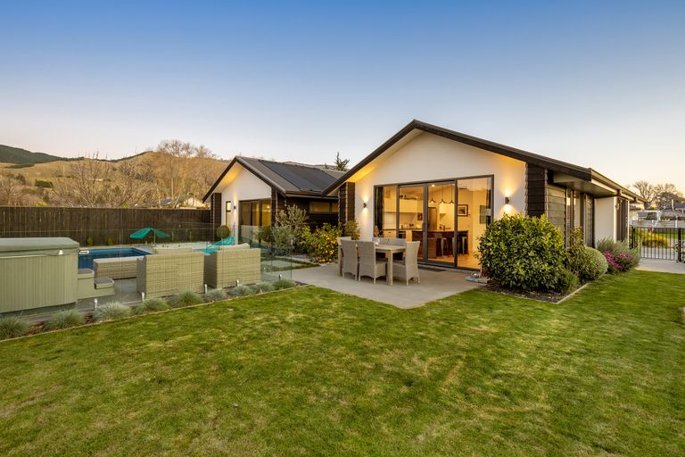 Photo of property in 5 Childs Way, Richmond, 7020