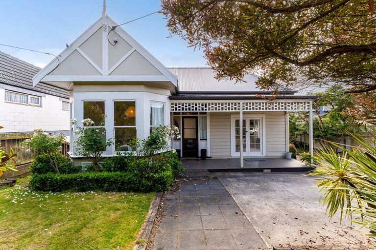 Photo of property in 211 Forbury Road, Saint Clair, Dunedin, 9012