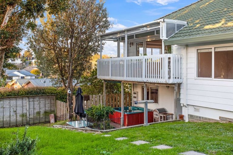 Photo of property in 37 Charlotte Street, Stanmore Bay, Whangaparaoa, 0932