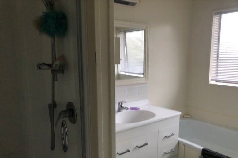 Photo of property in 50c Mirrabooka Avenue, Botany Downs, Auckland, 2010