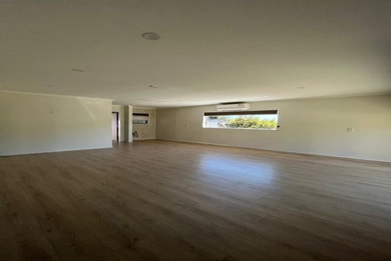 Photo of property in 6 Arrowsmith Drive, Clover Park, Auckland, 2019