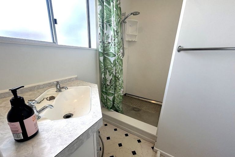 Photo of property in 17 Princeton Road, Raumati Beach, Paraparaumu, 5032