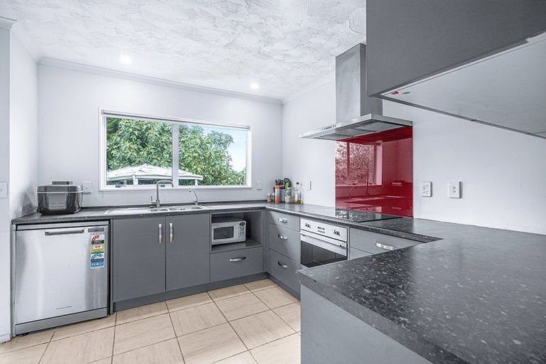 Photo of property in 31 Hastings Place, Hamilton Lake, Hamilton, 3204