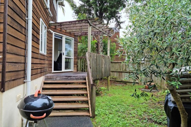 Photo of property in 3/111 Manuka Road, Bayview, Auckland, 0629