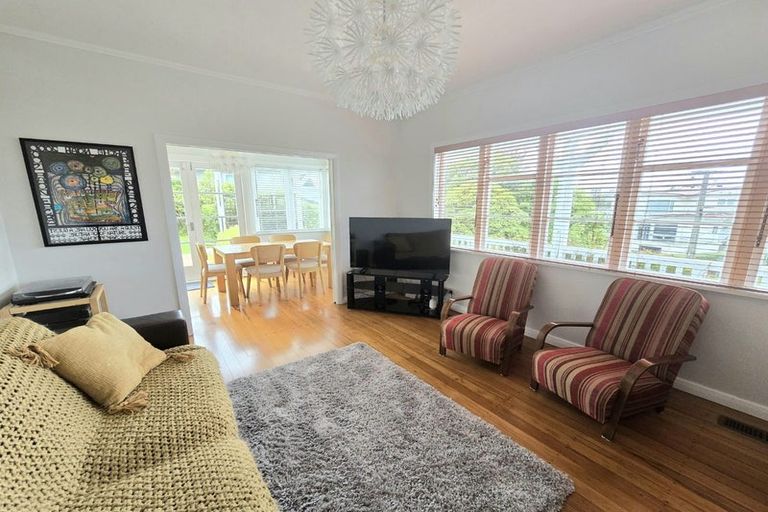Photo of property in 106 Campbell Street, Karori, Wellington, 6012