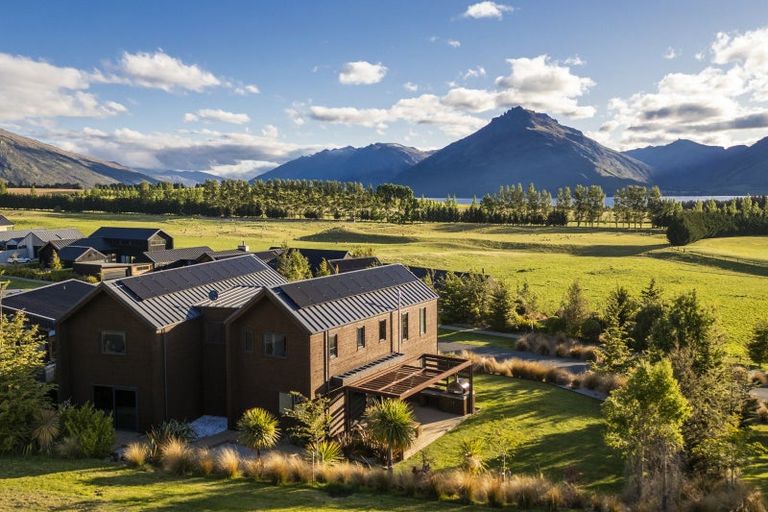 Photo of property in 98 Jacks Point Rise, Jacks Point, Queenstown, 9371