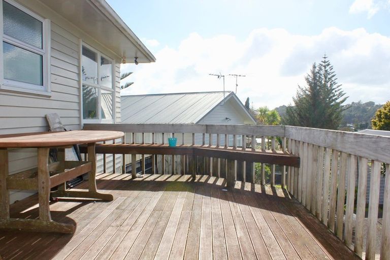 Photo of property in 34 Sunvue Road, Glen Eden, Auckland, 0602
