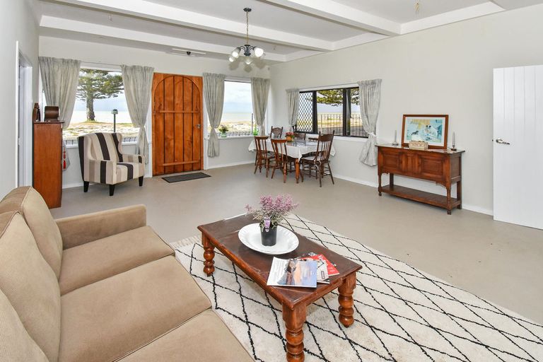 Photo of property in 903 East Coast Road, Kaiaua, Pokeno, 2473