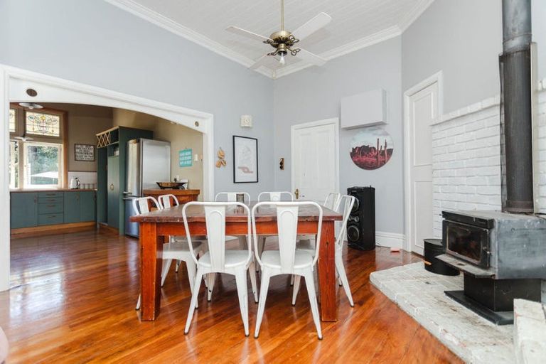 Photo of property in 2 Aerodrome Road, Dannevirke, 4972