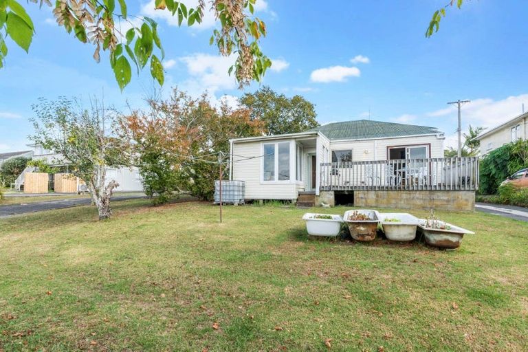 Photo of property in 137 Birkenhead Avenue, Birkenhead, Auckland, 0626