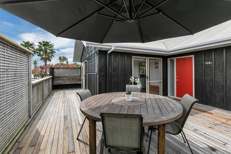 Photo of property in 2/108 Awaruku Road, Torbay, Auckland, 0630