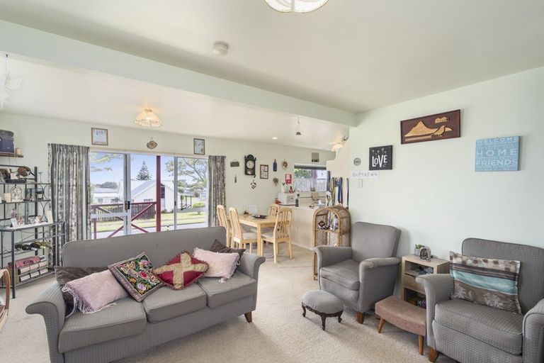 Photo of property in 17 Glamis Avenue, Bell Block, New Plymouth, 4312