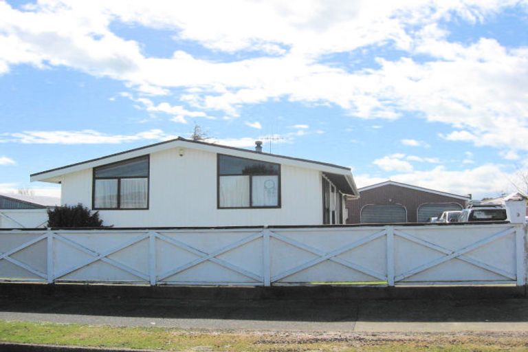 Photo of property in 3 Skye Street, Levin, 5510