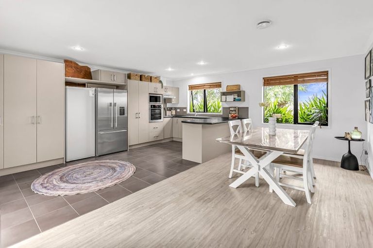 Photo of property in 20 Hoyte Place, Pukehangi, Rotorua, 3015