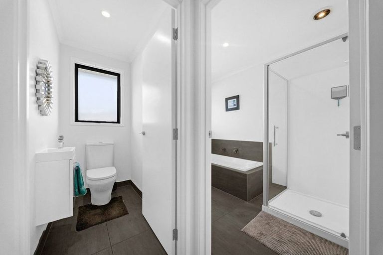 Photo of property in 13a Helenvale Crescent, Pokeno, 2402