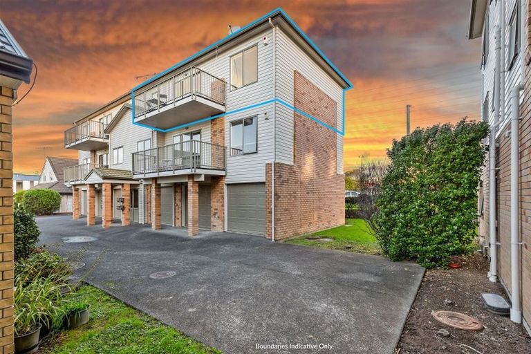 Photo of property in St Claire Village, 180/172 Mcleod Road, Te Atatu South, Auckland, 0610