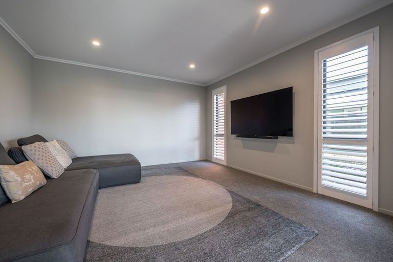 Photo of property in 33 Rose Leigh Drive, Cambridge, 3434