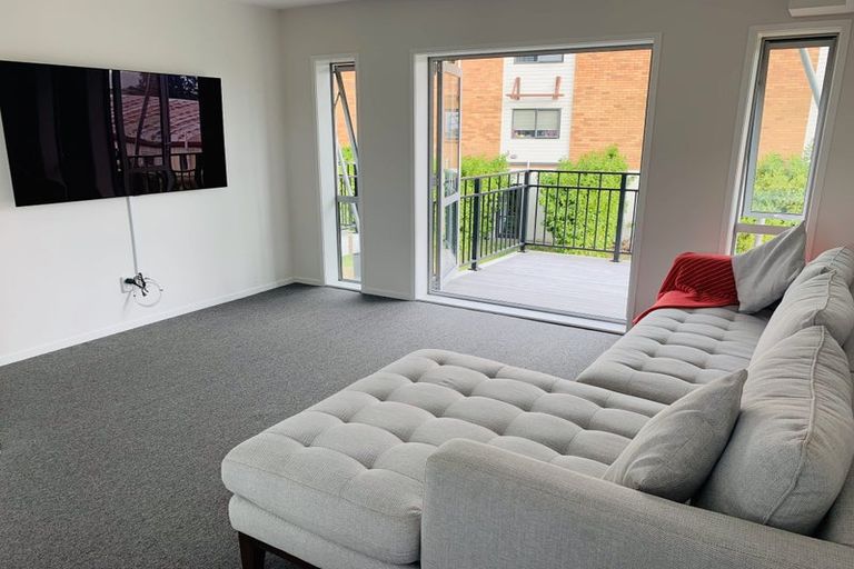 Photo of property in 60 Niu Lane, Te Atatu South, Auckland, 0610