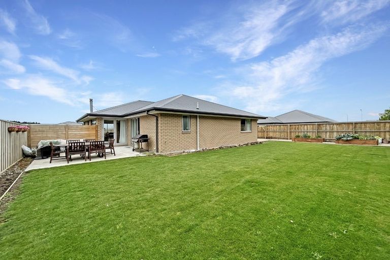 Photo of property in 9 Shier Place, Amberley, 7410