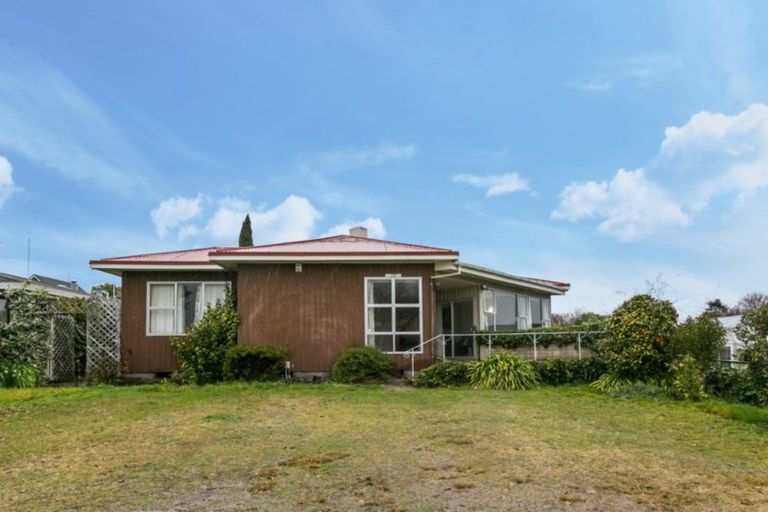 Photo of property in 76 Te Mata Road, Havelock North, 4130