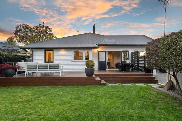 Photo of property in 6 Claremont Avenue, Papanui, Christchurch, 8053