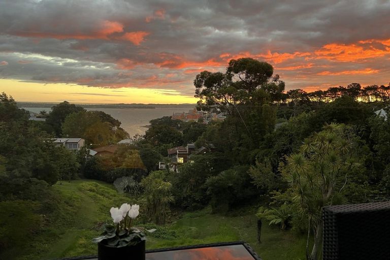 Photo of property in 60 Palmerston Road, Birkenhead, Auckland, 0626