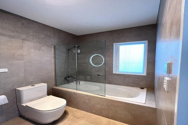 Photo of property in 40 Holcroft Street, Papakura, 2110