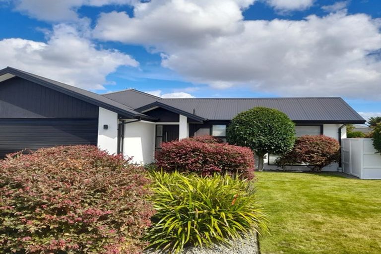 Photo of property in 10 Kawakawa Street, Pegasus, 7612
