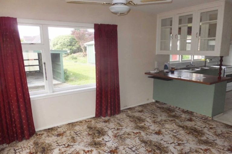 Photo of property in 5 Gladson Avenue, Sockburn, Christchurch, 8042