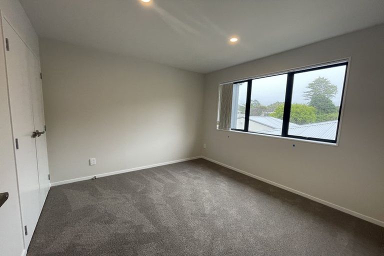 Photo of property in 30b Lowtherhurst Road, Massey, Auckland, 0614