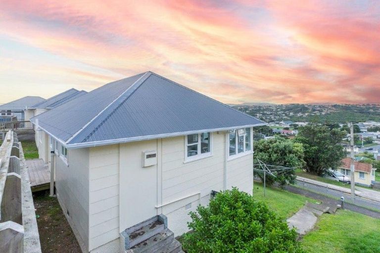 Photo of property in 8 Piko Street, Titahi Bay, Porirua, 5022
