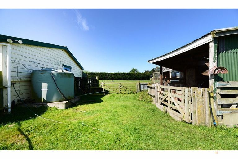 Photo of property in 19 Mount John Road, Waimate, 7977