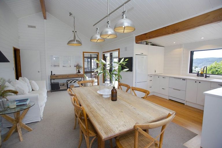 Photo of property in 130 Tirohanga Drive, Whangamata, 3620