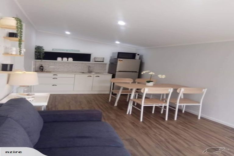 Photo of property in 2/19 Oban Road, Browns Bay, Auckland, 0630