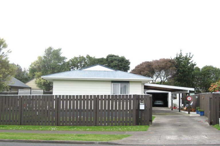 Photo of property in 22 Gardenia Avenue, Bell Block, New Plymouth, 4312