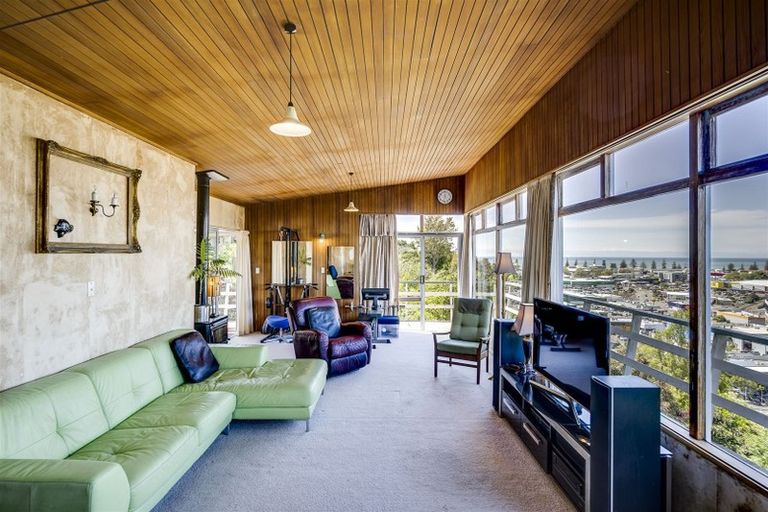 Photo of property in 32 May Avenue, Hospital Hill, Napier, 4110