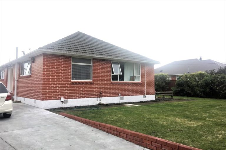 Photo of property in 3a Dickson Crescent, Hornby, Christchurch, 8042