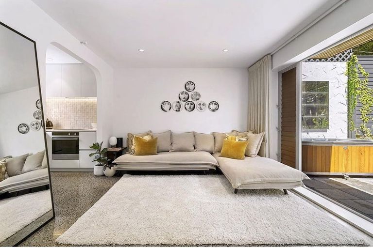 Photo of property in 1/20 Maritime Terrace, Birkenhead, Auckland, 0626