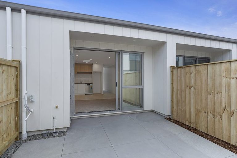 Photo of property in 15 Periko Way, Takanini, 2112