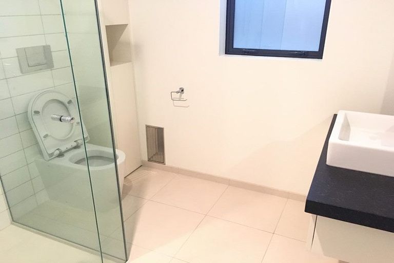 Photo of property in 160 Bleakhouse Road, Mellons Bay, Auckland, 2014