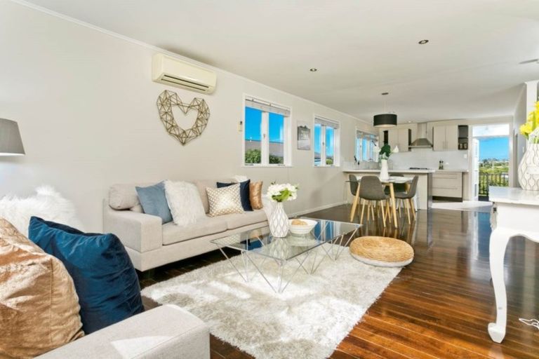 Photo of property in 51 Sycamore Drive, Sunnynook, Auckland, 0620