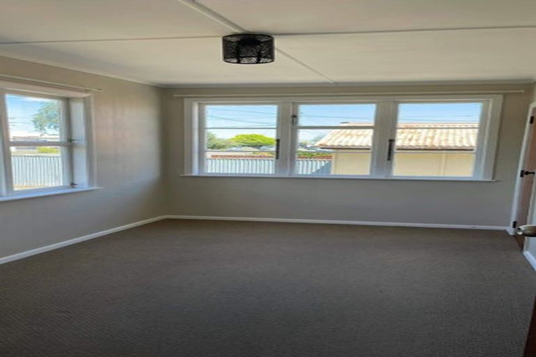 Photo of property in 563 Queen Street East, Levin, 5510