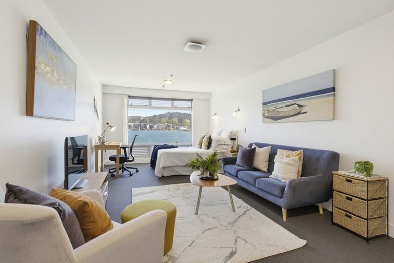 Photo of property in The Capital, 17/370 Oriental Parade, Oriental Bay, Wellington, 6011