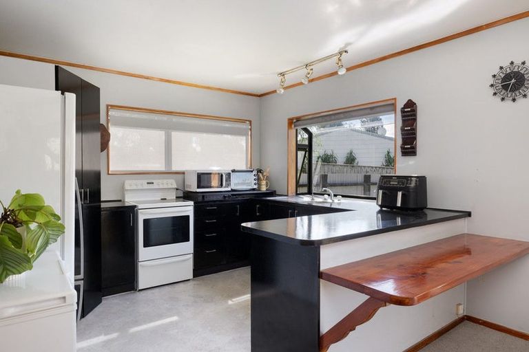 Photo of property in 12 Nettlingham Place, Te Puke, 3119