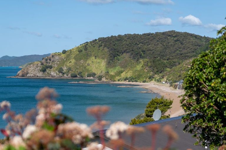 Photo of property in 4 Queens View Road, Russell, 0202