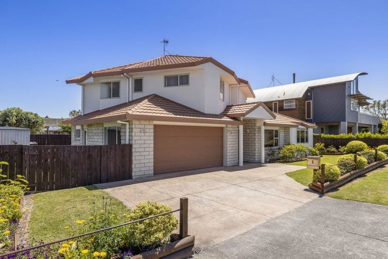 Photo of property in 1 Tui Street, Mount Maunganui, 3116