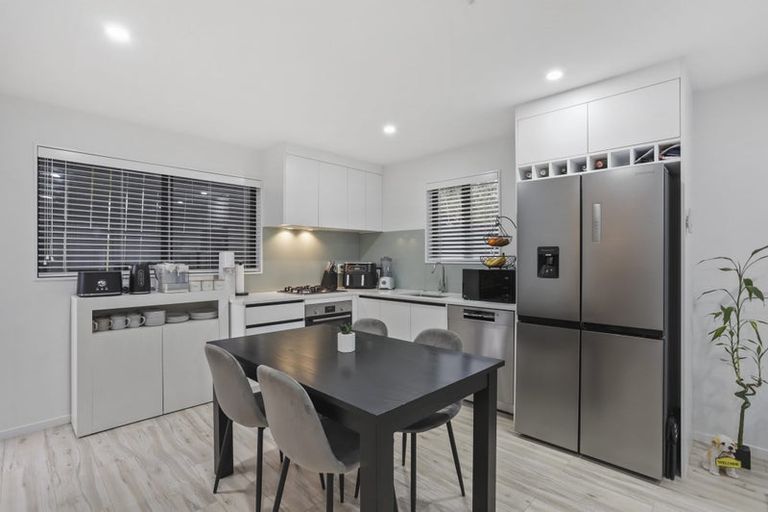 Photo of property in 19c Farwood Drive, Henderson, Auckland, 0612