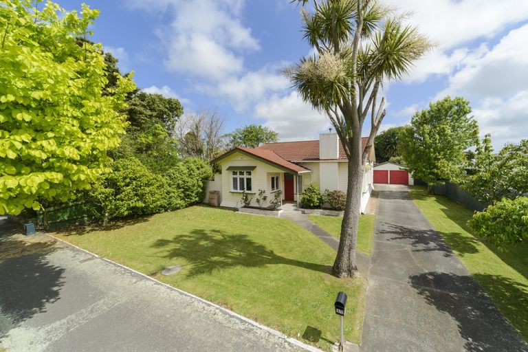 Photo of property in 17 Keeling Street, West End, Palmerston North, 4412