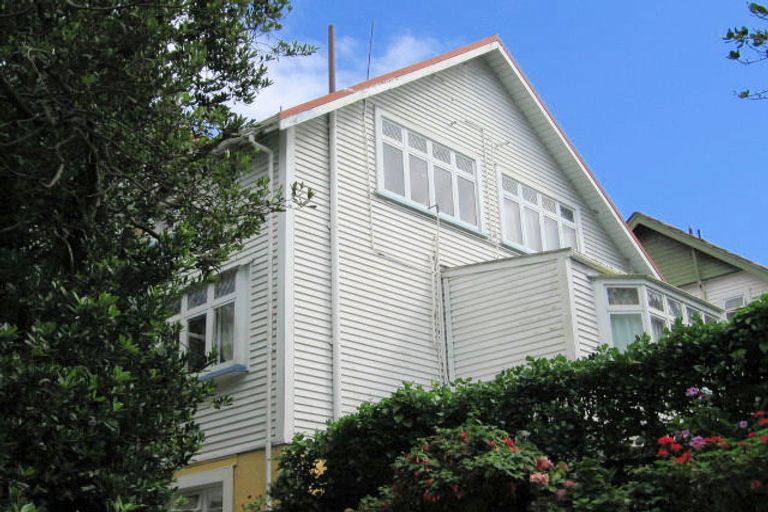 Photo of property in 1/4 Inverlochy Place, Te Aro, Wellington, 6011